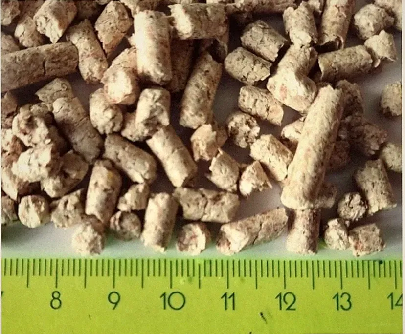 EINSTREU AUS MAISKOLBEN!! NEUTRALISIERT FAST VOLLSTÄNDIG GERÜCHE!!Pellets (5 mm)